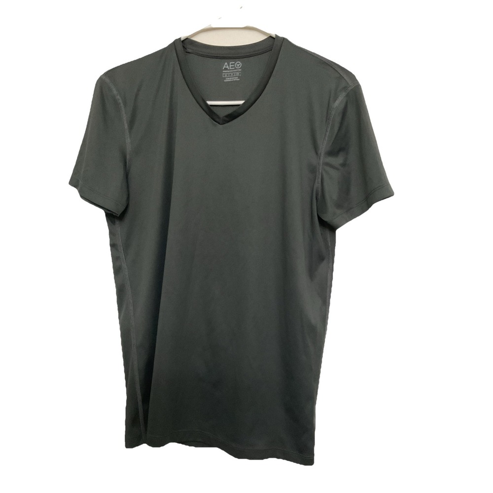 American Eagle Solid Gray V-Neck Activewear Shirt Men's Size Small